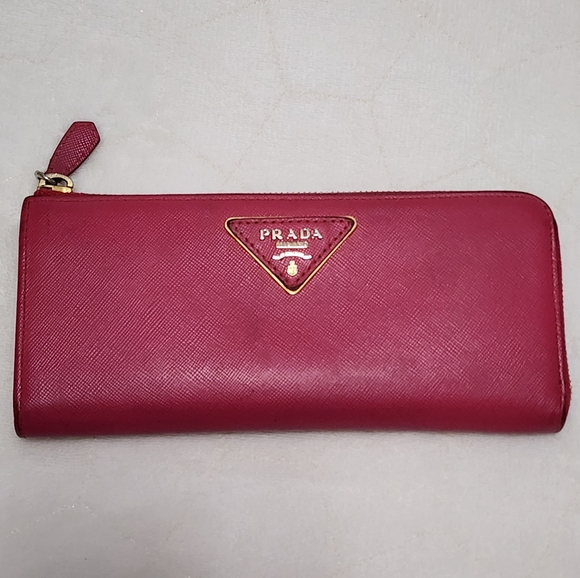 Prada Milano Saffiano Leather Wallet - Picture 1 of 13